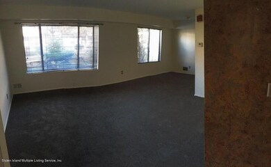 60 Selvin Loop unit A, Staten Island, NY 10303 - photo 6