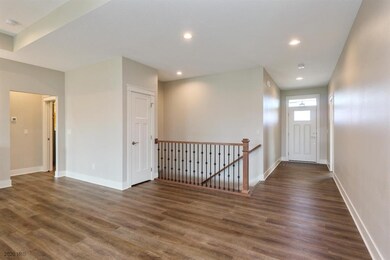 9132 Wellington Dr, West Des Moines, IA 50266 - photo 2