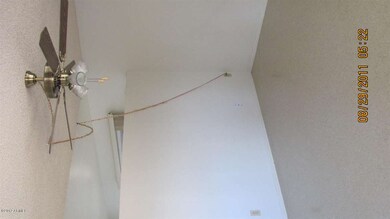 Living room & fan