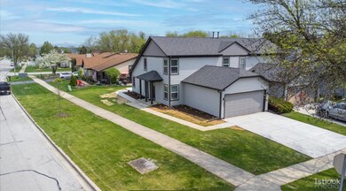 1801 Shetland Rd, Naperville, IL 60565 - photo 2