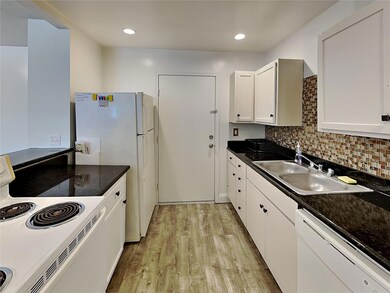 1954 S Conway Rd unit 11, Orlando, FL 32812 - photo 4