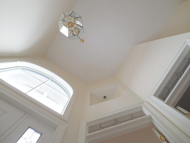 4913 - 2 Story Entry Foyer