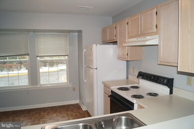 4150 Applegate Ct, Suitland, MD 20746 - photo 4