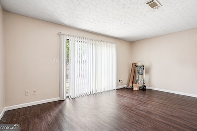 6593 Sleepy Hollow Ln, Morrow, GA 30260 - photo 7