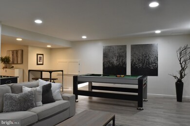 221 Victoria Ct unit 170, Doylestown, PA 18901 - photo 5