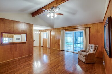 200 Westfield St, Houston, TX 77022 - photo 6