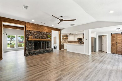 1818 Long Creek Ct, Granbury, TX 76049 - photo 6