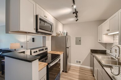 1713 Fulham St unit F, Saint Paul, MN 55113 - photo 6