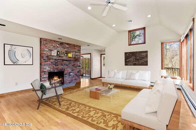 24_Lia_Fail_Way_Cos_Cob_CT-small-020-022