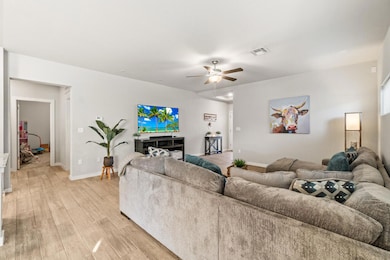 13660 Olney Ave, Horizon City, TX 79928 - photo 4