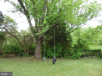 195 Cabbel Dr, Manassas Park, VA 20111 - photo 3