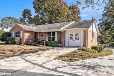 308 Moye St, Barnesville, GA 30204 - photo 4