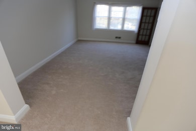 1521 Doxbury Rd, Towson, MD 21286 - photo 2