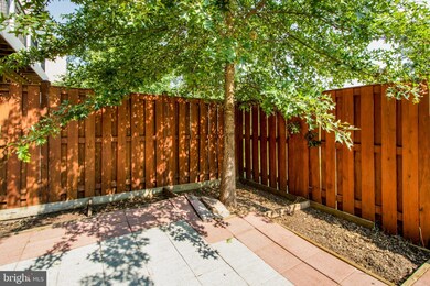 42631 Chisholm Dr, Broadlands, VA 20148 - photo 5