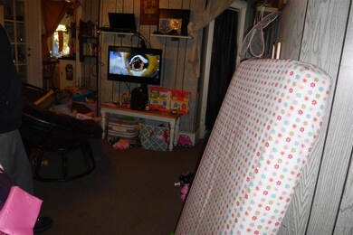 42 Chestnut St unit 71, Claremont, NH 03743 - photo 3