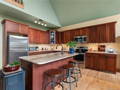 Custom Chef's Kitchen