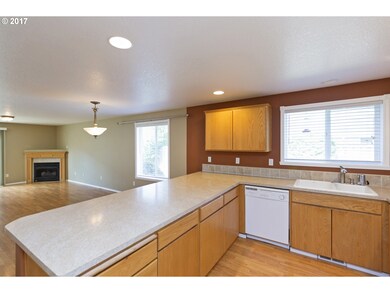 2174 Baines Blvd, Hubbard, OR 97032 - photo 6