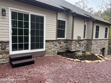 9 Tulip Tree Ln, Hazle Township, PA 18202 - photo 6