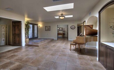 007_Living Room Entry