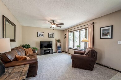 2905 Iris Ave NW, Cedar Rapids, IA 52405 - photo 3