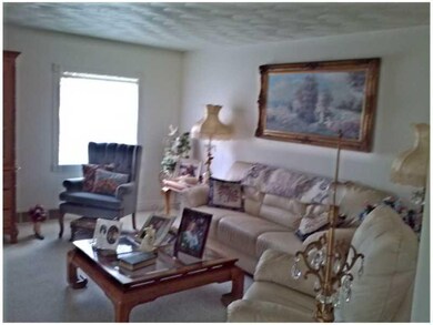 1st Floor Plan. LARGE LIVING ROOM  WITH BEAUTIFUL 