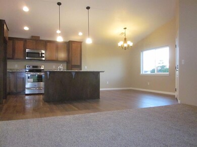 8373 Kyra Ln, White City, OR 97503 - photo 6