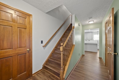 826 Elgin Cir, Pickerington, OH 43147 - photo 3