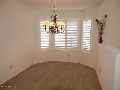 2251_dining1_lrg