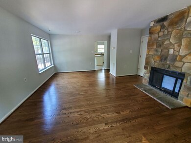 10264 Quiet Pond Terrace, Burke, VA 22015 - photo 6