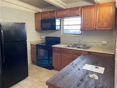 Lots of storage in kitchen.