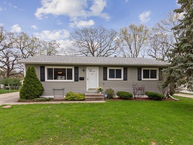 255 Wiley Blvd NW, Cedar Rapids, IA 52405 - photo 2