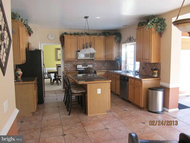 7715 Visionary Ct, Manassas, VA 20112 - photo 3