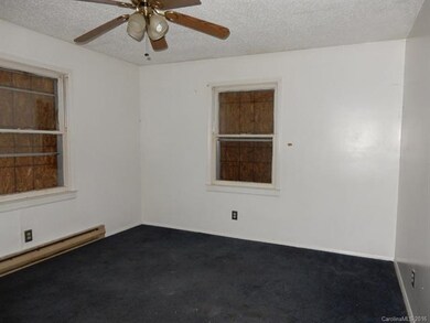 63 Marble Ct, Hendersonville, NC 28792 - photo 5