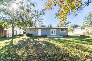 6841 Snow White Dr, Jacksonville, FL 32210 - photo 5