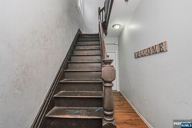 16 Alexander St, Newark, NJ 07106 - photo 4