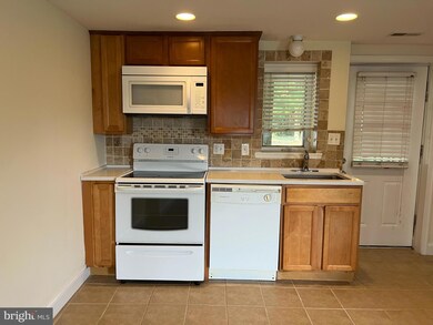 1912 N Black Horse Pike unit B - DOWNSTAIRS, Williamstown, NJ 08094 - photo 5