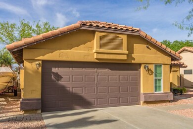 OVERSIZED GARAGE