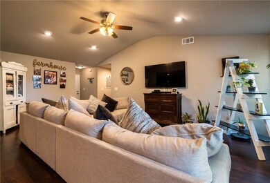 3460 Oglethorpe St, Springdale, AR 72764 - photo 4