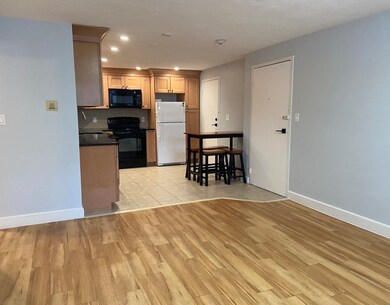 1105 Lexington St unit 11-1, Waltham, MA 02452 - photo 4