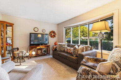 11-web-or-mls-4699-susan-st