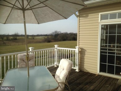 813 Shannon Dr N, Greencastle, PA 17225 - photo 4