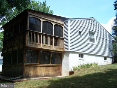 223 Cabbel Dr, Manassas Park, VA 20111 - photo 3