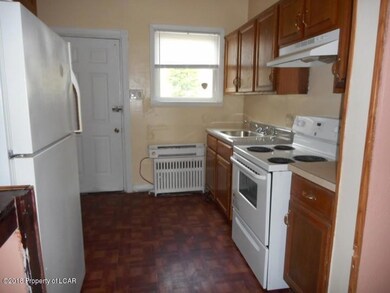 921 E Diamond Ave, Hazleton, PA 18201 - photo 4