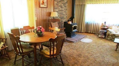 2437 Sand Creek Rd, Grants Pass, OR 97527 - photo 5