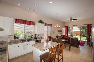 05 Kitchen