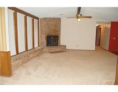 907 N Wren Dr, Rogers, AR 72756 - photo 2