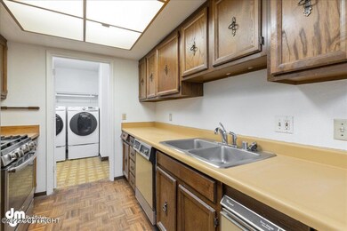 07-Kitchen 20220315-DW-2047