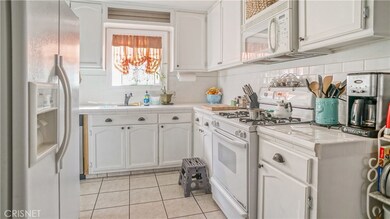 13237 Herrick Ave, Sylmar, CA 91342 - photo 4