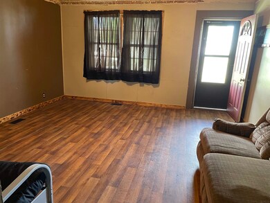 2832 SE Mulberry St, Bluffton, IN 46714 - photo 2