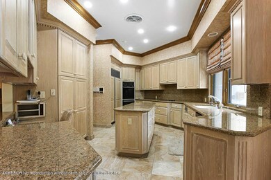 4 Kitchen